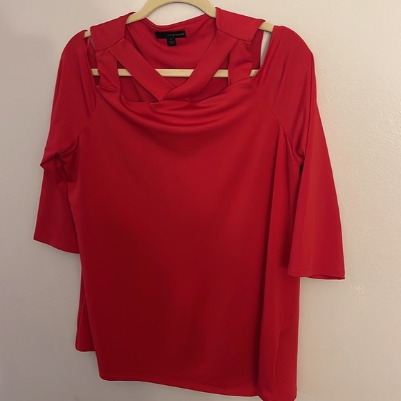 Harve Bernard Strap Neck Cut Out Detail Top Fire Engine Red Medium 3/4 sleeves - Picture 5 of 8